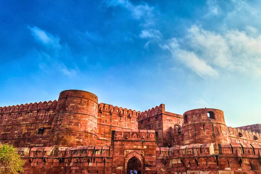 Taj Mahal Tour by Gatimaan Express Train