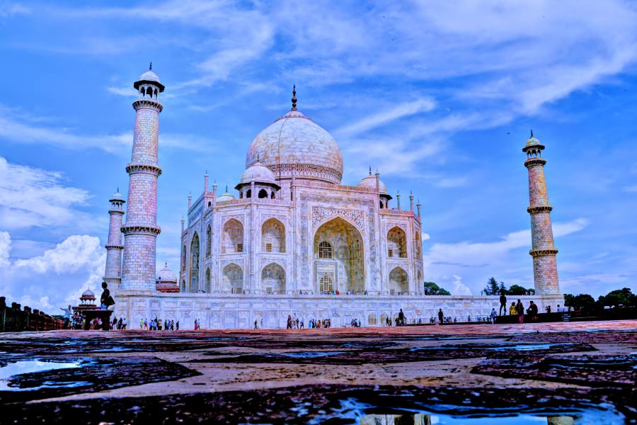 Taj Mahal Luxury Tour by Premium Car from Delhi